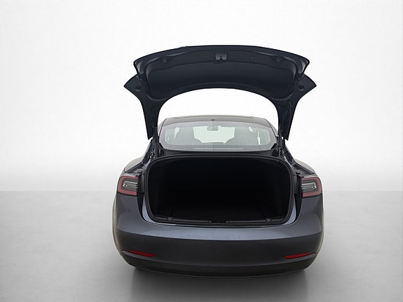 Tesla Model 3 29 of 30