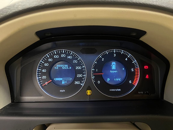 Volvo V70 14 of 24