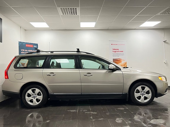 Volvo V70 3 of 24