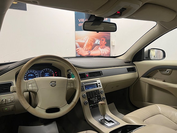 Volvo V70 10 of 24