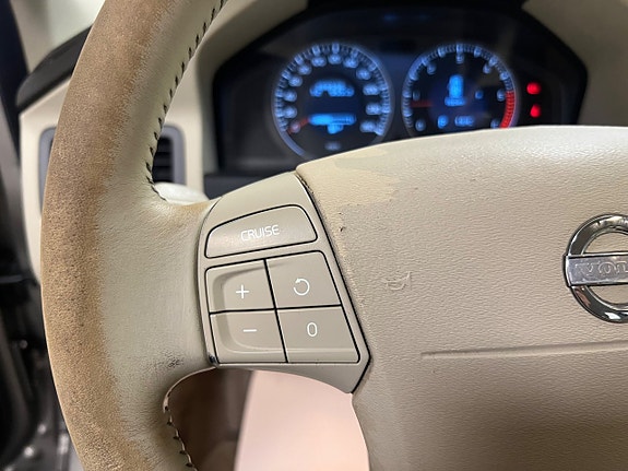 Volvo V70 15 of 24