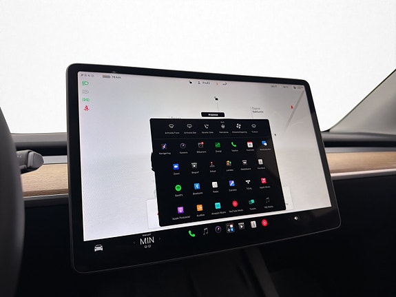Tesla Model Y 19 of 30