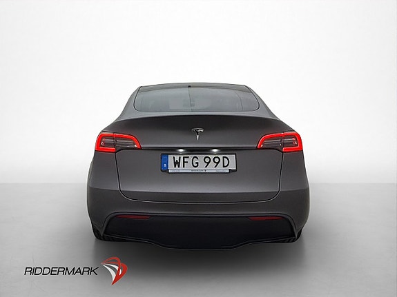 Tesla Model Y 6 of 30