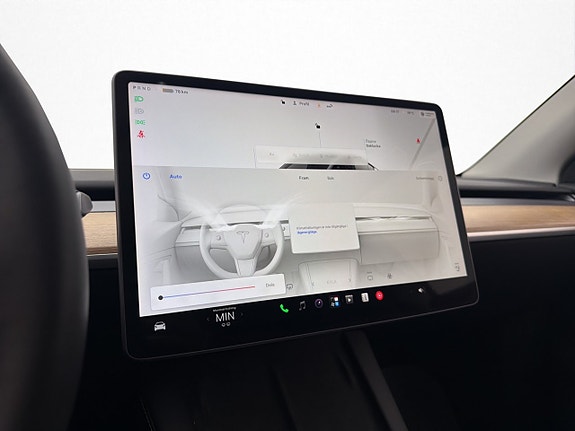 Tesla Model Y 17 of 30