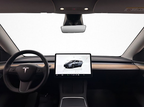 Tesla Model Y 13 of 30