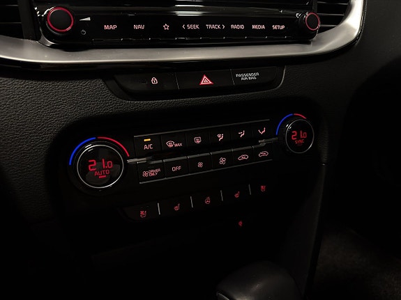 Kia Ceed 25 of 25