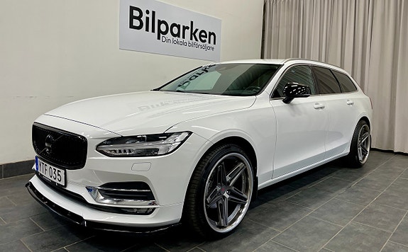 Volvo V90 2 of 25