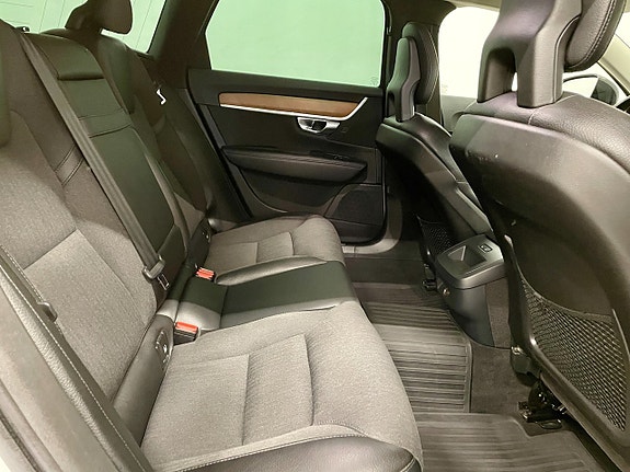 Volvo V90 22 of 25