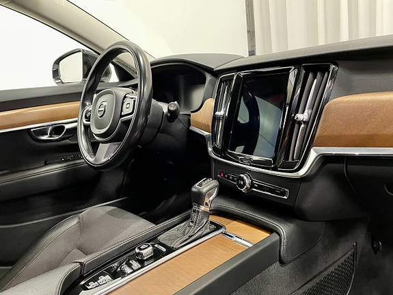 Volvo V90 20 of 25