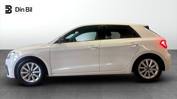 Audi A1 2 of 12