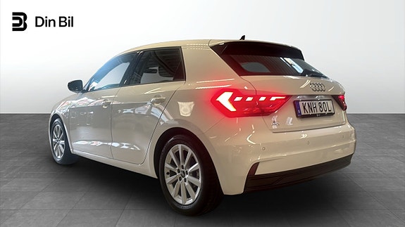 Audi A1 3 of 12