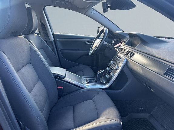 Volvo XC70 10 of 19