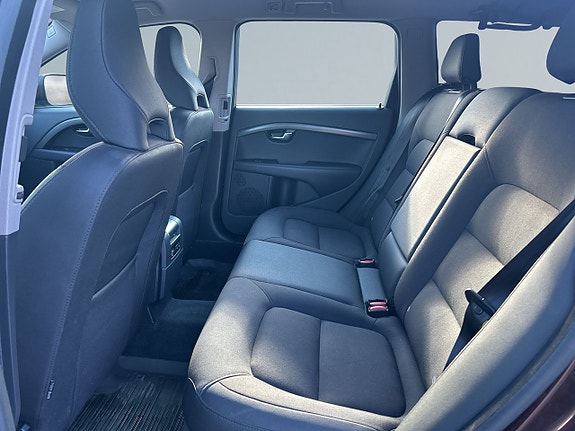 Volvo XC70 13 of 19