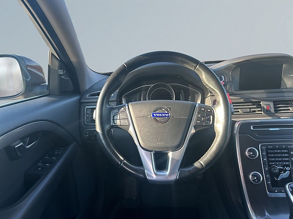 Volvo XC70 9 of 19