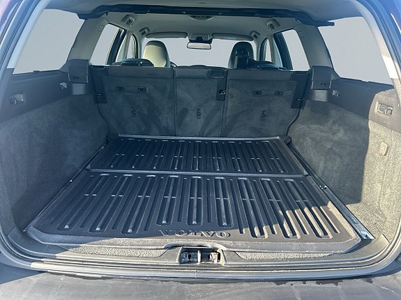 Volvo XC70 12 of 19