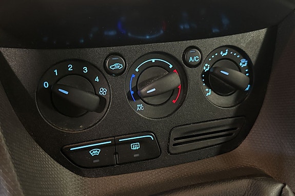 Ford Transit Connect 12 of 16
