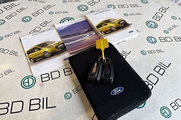 Ford Transit Connect 16 of 16