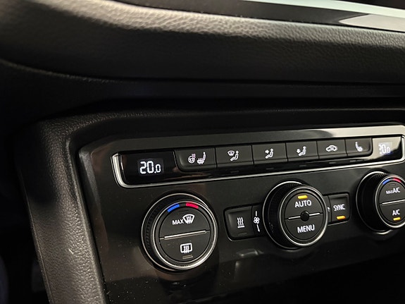 Volkswagen Tiguan 18 of 25