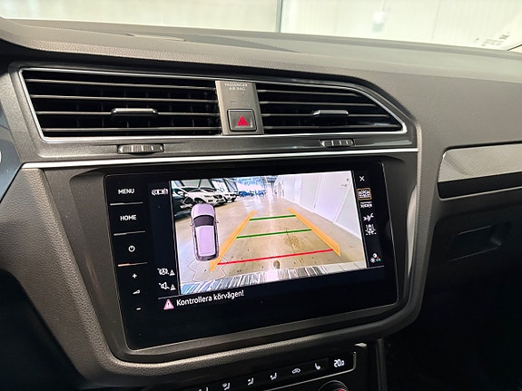 Volkswagen Tiguan 16 of 25
