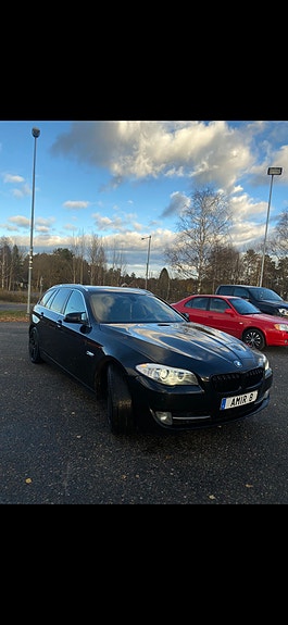 BMW 520d 2 of 5