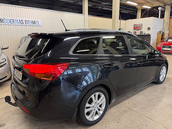 Kia Ceed 2 of 17