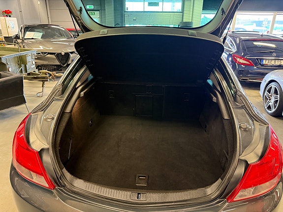 Opel Insignia 21 of 24