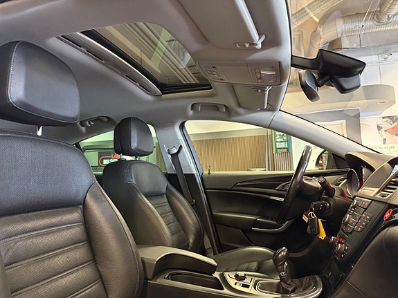Opel Insignia 19 of 24