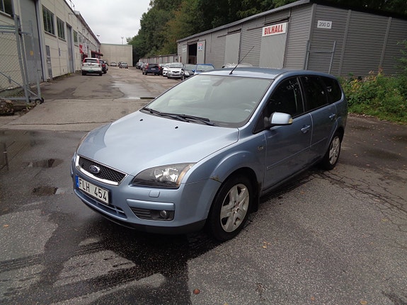 Ford Focus 2 of 9