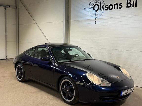 Porsche 911 Carrera 4 8 of 18