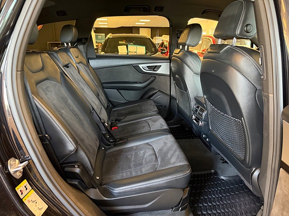 Audi Q7 24 of 30