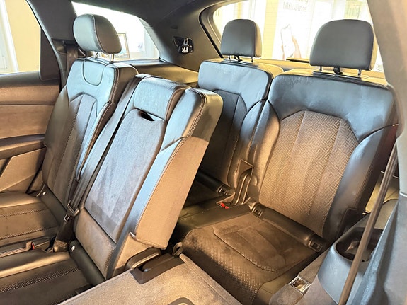 Audi Q7 20 of 30