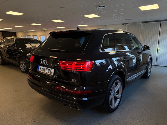 Audi Q7 10 of 30