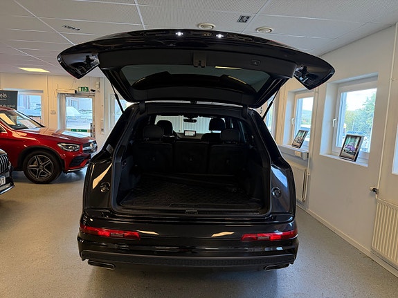 Audi Q7 21 of 30