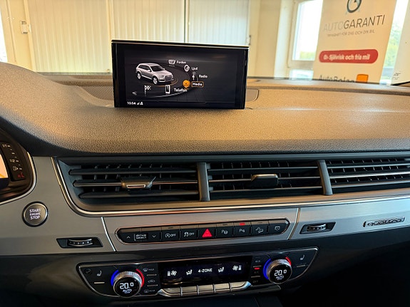 Audi Q7 30 of 30