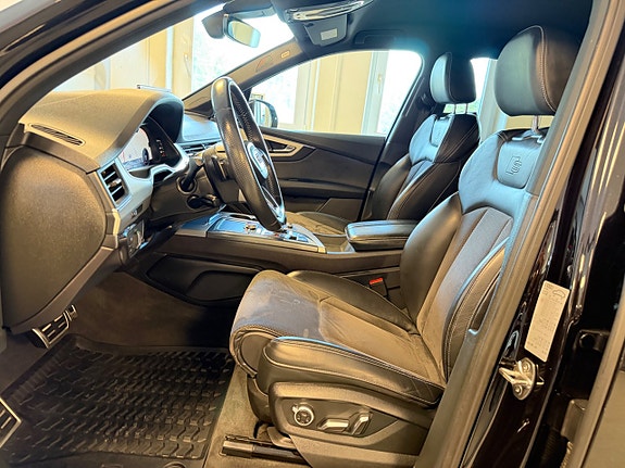 Audi Q7 18 of 30