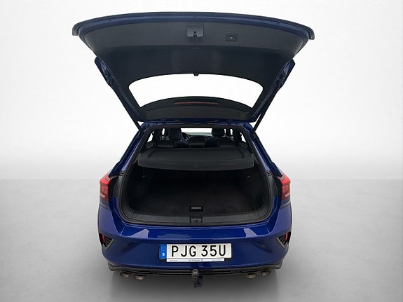 Volkswagen T-Roc 30 of 30