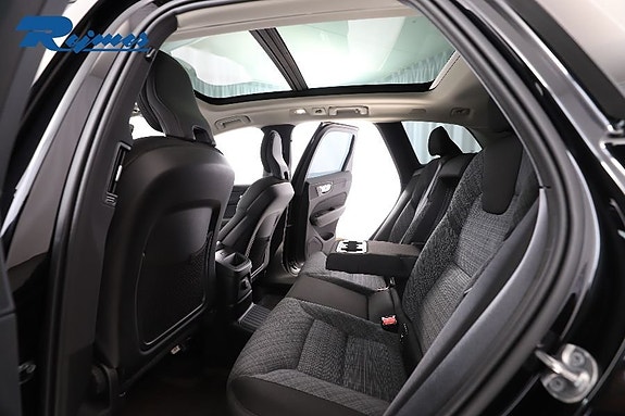 Volvo XC60 14 of 26