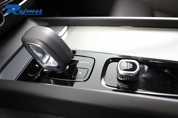 Volvo XC60 24 of 25