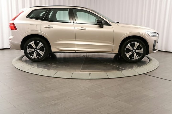 Volvo XC60 3 of 25