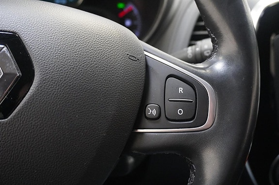 Renault Captur 11 of 15