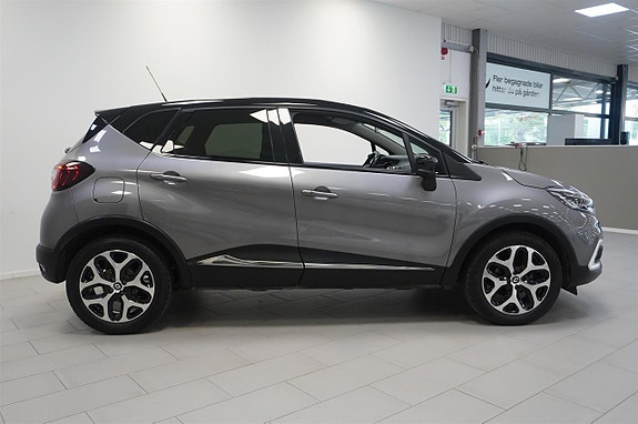 Renault Captur 3 of 15