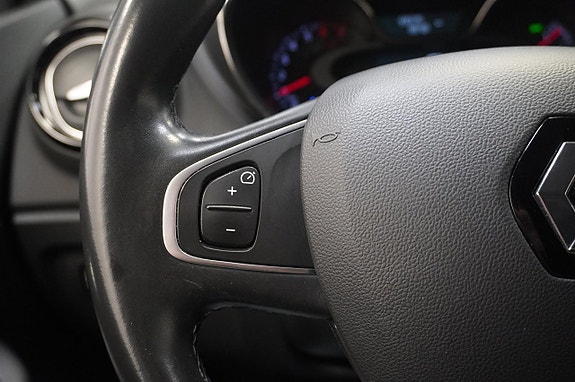 Renault Captur 12 of 15