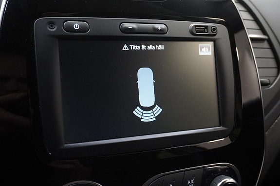 Renault Captur 10 of 15