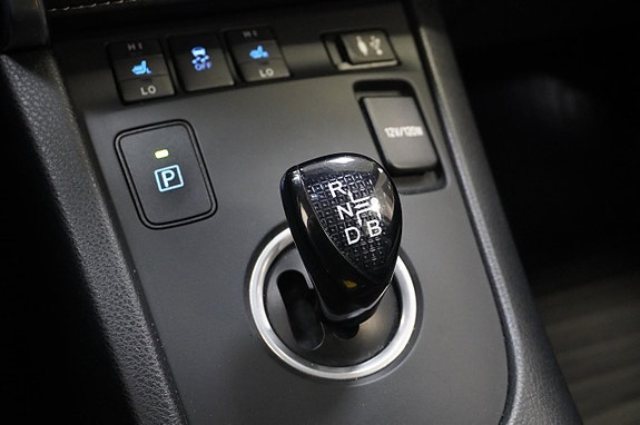 Toyota Auris 12 of 15