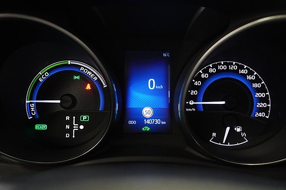 Toyota Auris 7 of 15