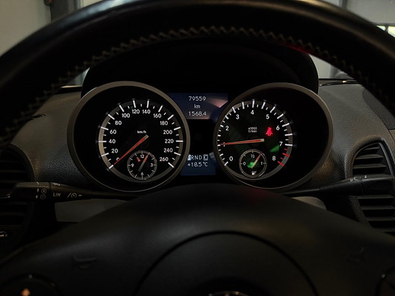 Mercedes-Benz SLK350 16 of 20