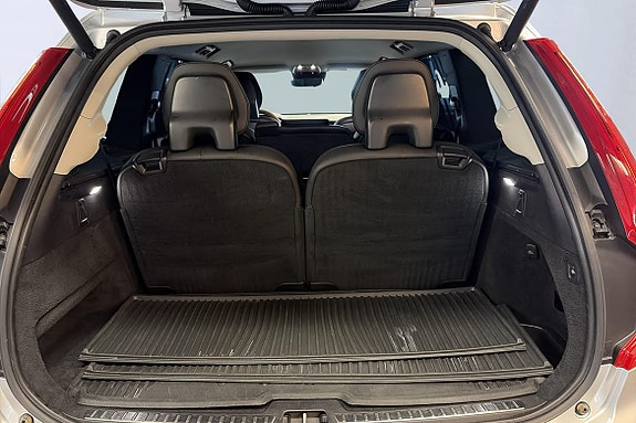 Volvo XC90 26 of 26