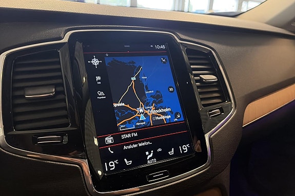 Volvo XC90 15 of 26