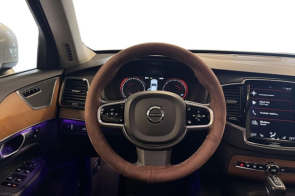 Volvo XC90 12 of 26