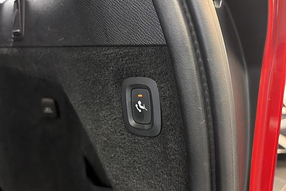 Volvo XC90 24 of 26